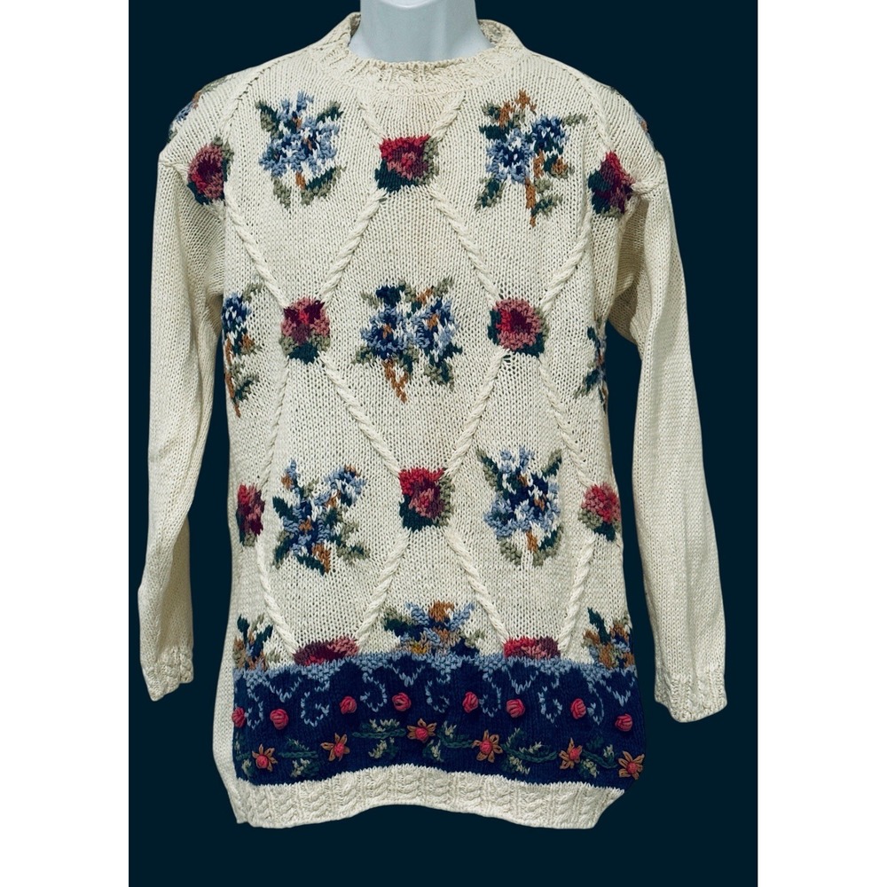 Crystal Kobe Sweater M Floral Embroidered Ivory Knit Chunky Cottage Core VINTAGE